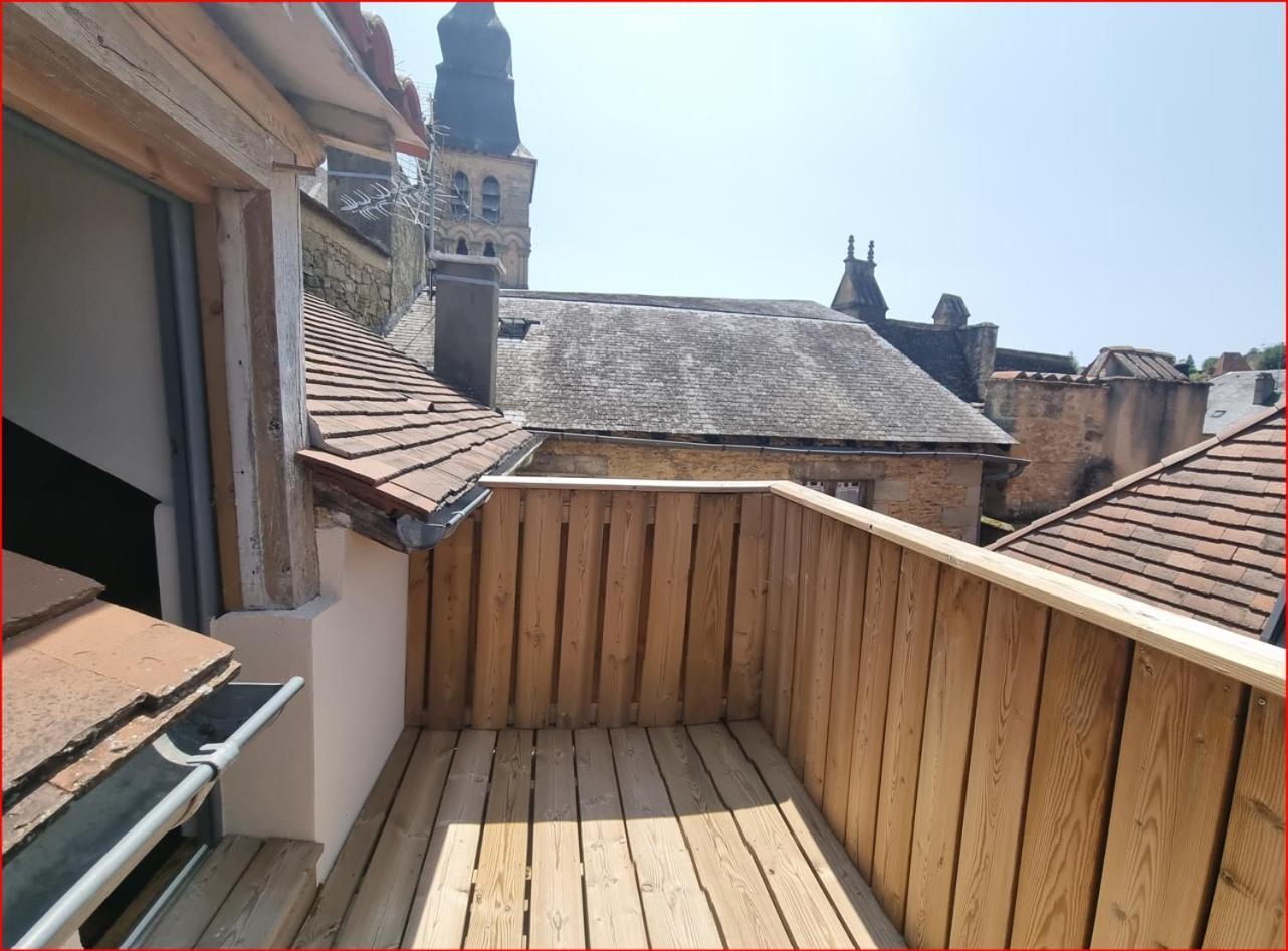 Appartement Avec Terrasse & Parking Sarlat Centre Exteriör bild