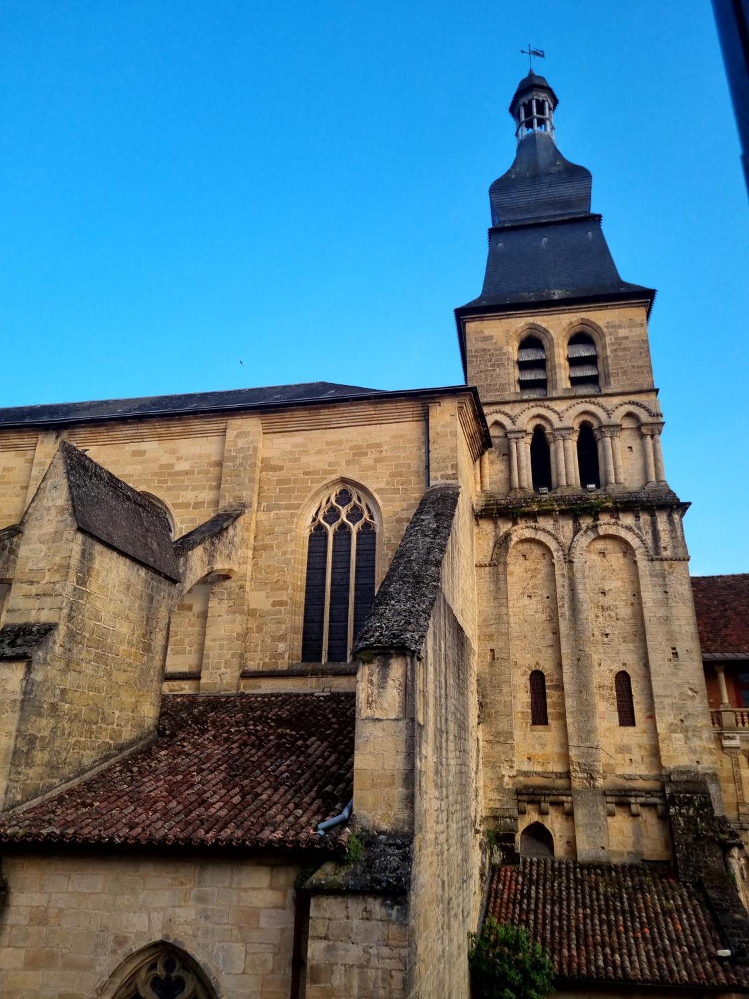 Appartement Avec Terrasse & Parking Sarlat Centre Exteriör bild